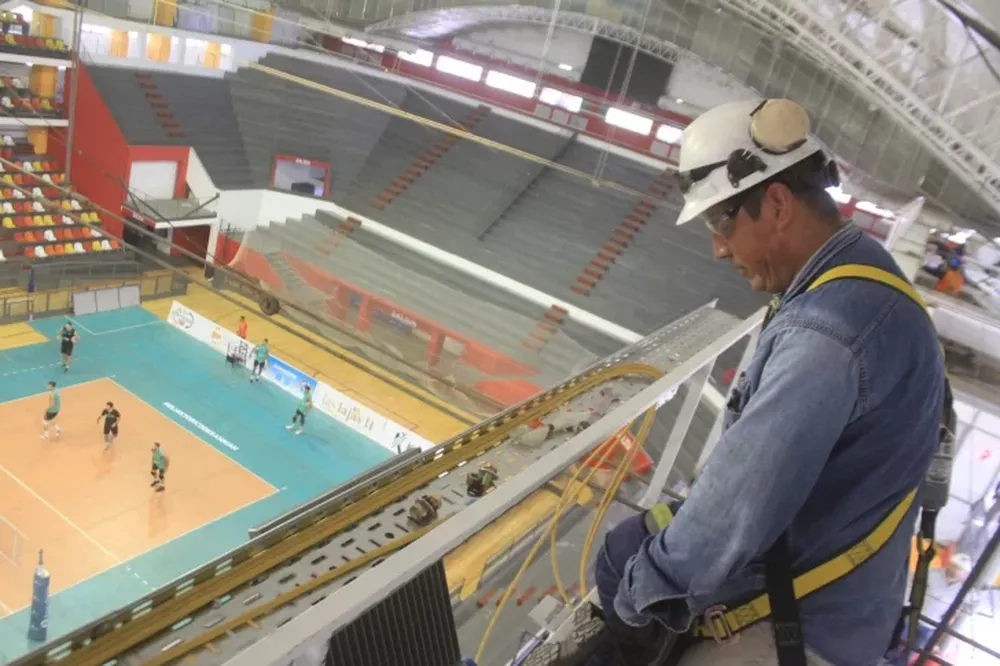 Nuevas luminarias en el Cantoni para la serie de Copa Davis