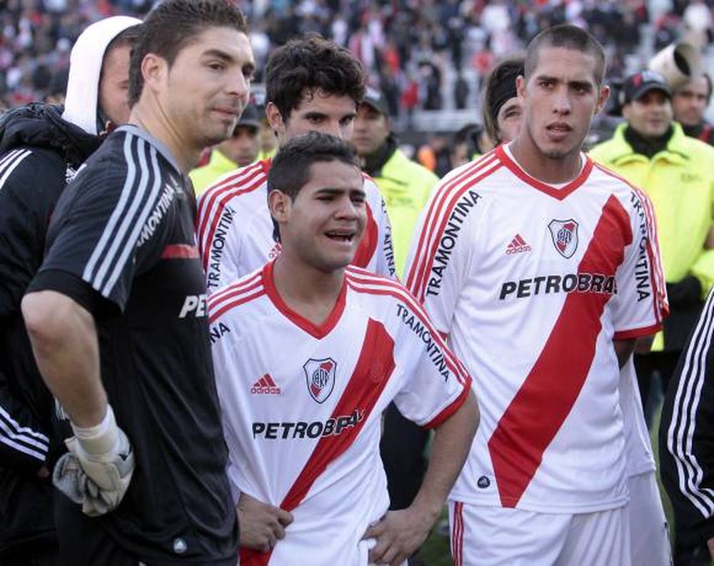 River se fue a la B  y Racing pudo zafar