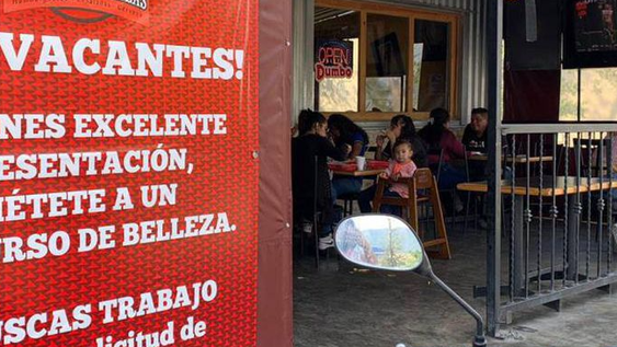 El llamativo cartel de un restaurante buscando empleados