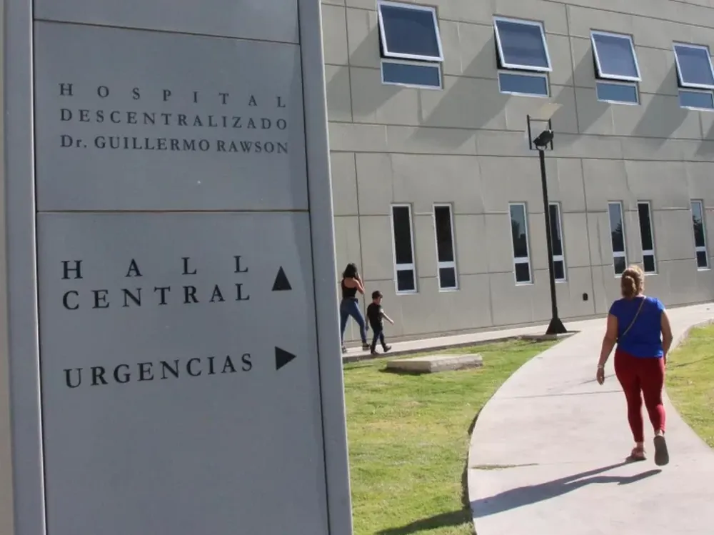 Un perro atacó a un nene y le lastimó los testículos