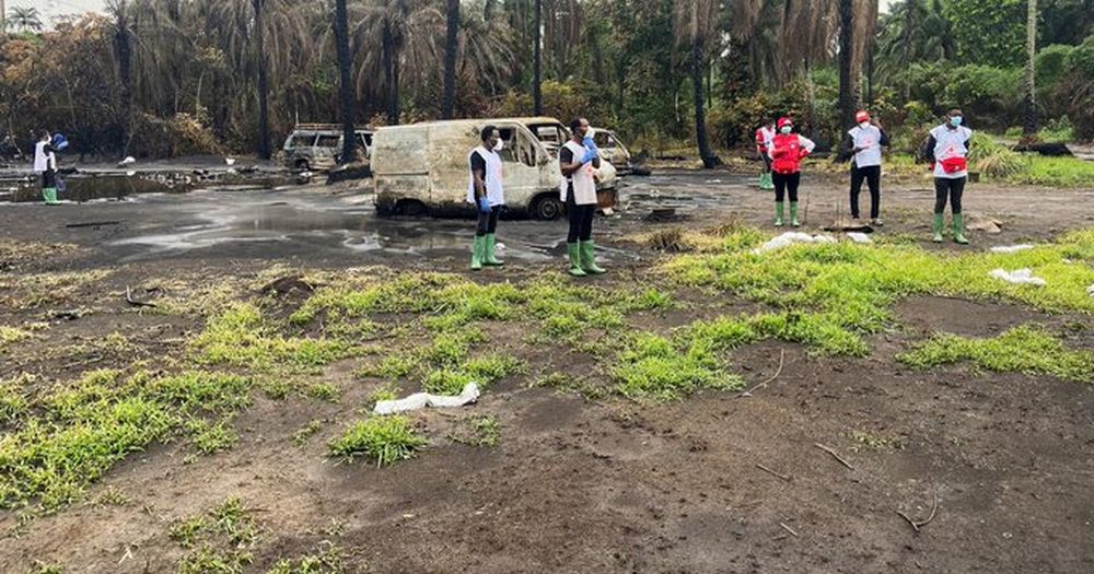 Ya son 110 los muertos tras una explosión en una refinería ilegal de petróleo en Nigeria