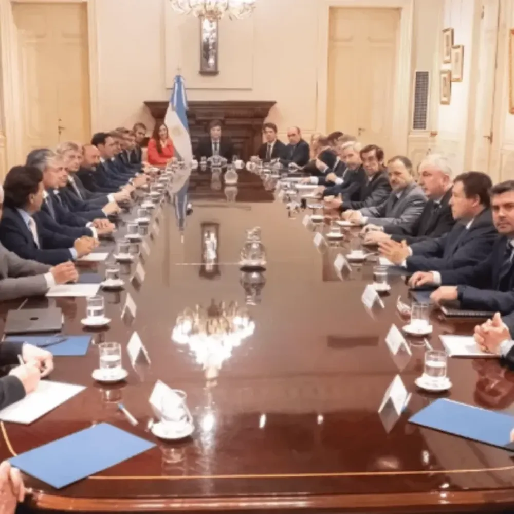 Finalmente, el Gobierno convocará a los gobernadores por etapas para discutir el Pacto de Mayo