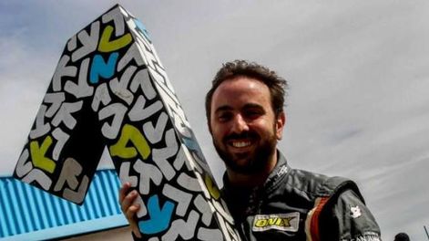 Fabricio Persia sorprendió a todos y ganó el Sprint del Top Race V6