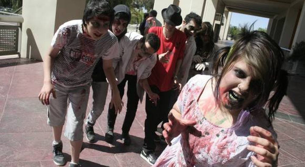Vestidos como zombies, harán una  caminata para ayudar a una escuela
