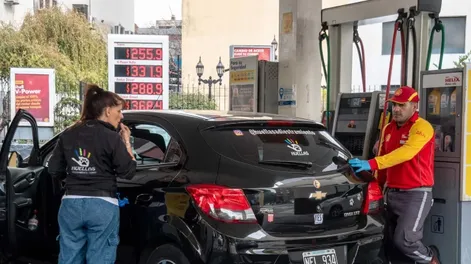 Massa, bajo presión para que renuncie y retome la campaña