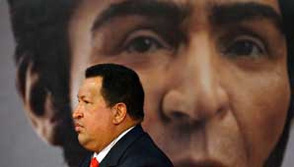 Quieren sepultar a Chávez al lado de Simón Bolívar