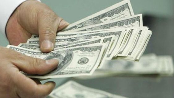 Se desinfló el dólar y cayó por debajo de los $19