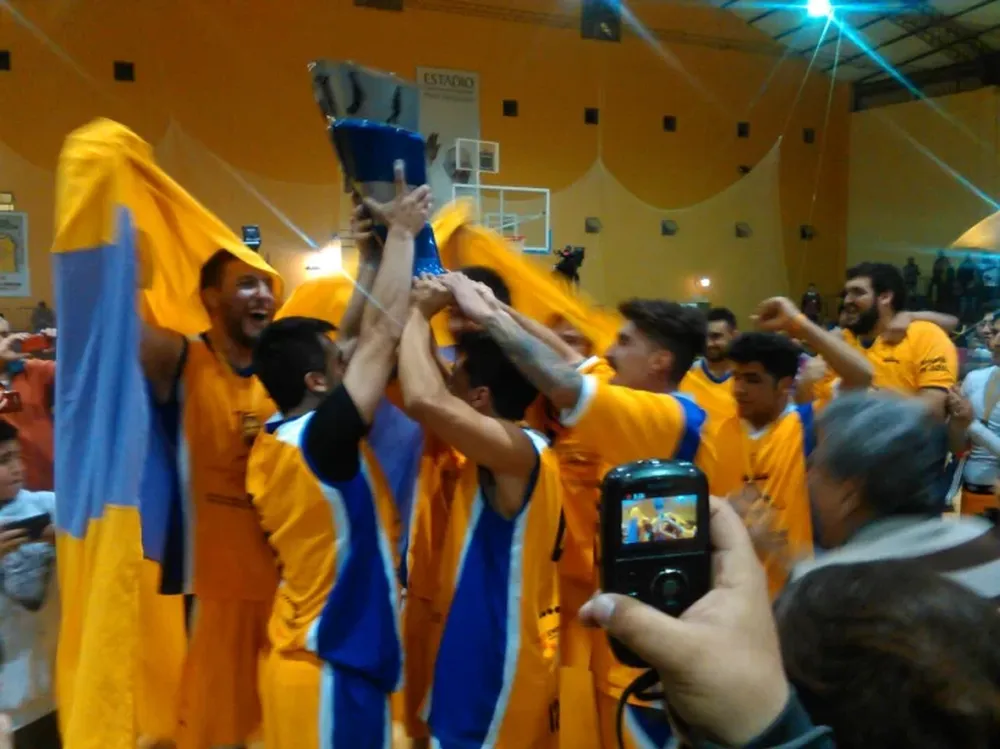 Jáchal fue el merecido campeón del básquet local