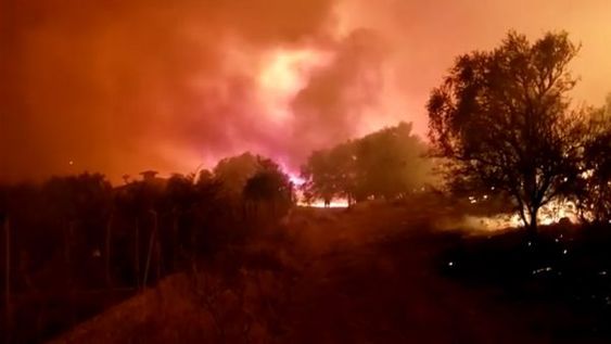 Un impresionante incendio afecta la zona de las sierras de San Luis
