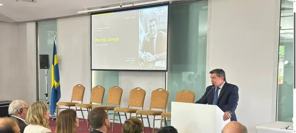 Marcelo Orrego, disertación en Suecia.