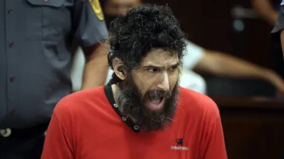 No paró de maullar y fue retirado de la audiencia