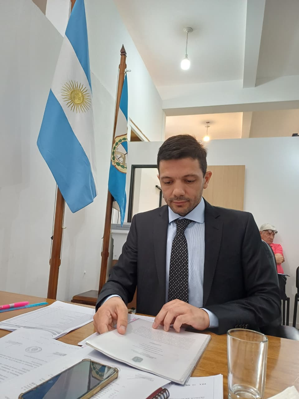 Uno de los firmantes, el presidente del bloque Por Vos, Luciano Cano.