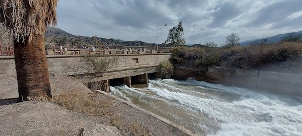 Preocupación de productores jachalleros por la rotura de una compuerta del dique Pachimoco que perjudica el riego