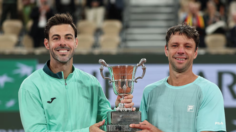 Horacio Zeballos y Marcel Granollers se consagraron campeones de Roland Garros (Crédito: REUTERS/Benoit Tessier) Horacio Zeballos y Marcel Granollers se consagraron campeones de Roland Garros (Crédito: REUTERS/Benoit Tessier)