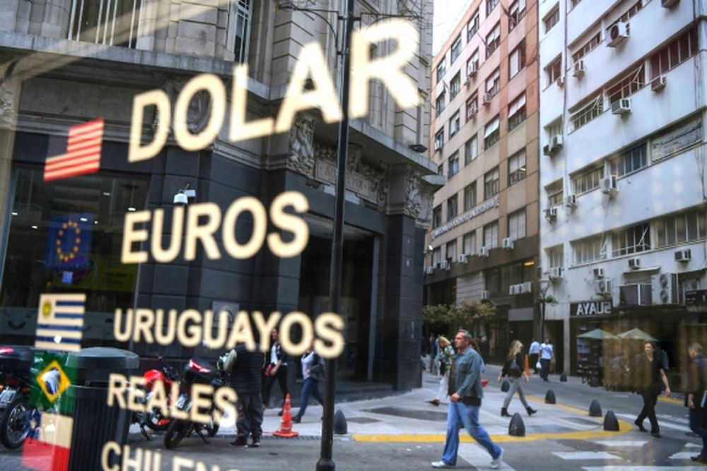 El dólar blue sube $2 y se encamina a un máximo histórico