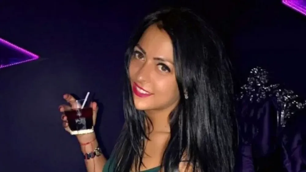 Celebró la salida de la cuarentena con una selfie en un acantilado y murió