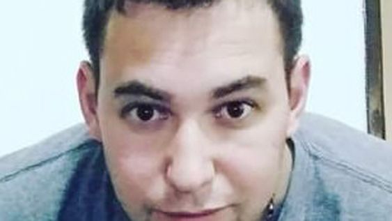 NICOLÁS FALCOFF MORA, aún está prófugo.