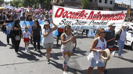 Autoconvocados: ayer fue el 6to día de paro y la marcha más numerosa