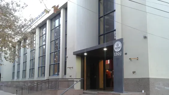 Pagarán cinco meses de becas a estudiantes de la UNSJ