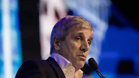 Luis Caputo reveló que el préstamo del FMI será de 20.000 millones de dólares
