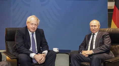 Rusia prohibió el ingreso al país a Boris Johnson y otros funcionarios británicos