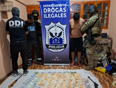 Golpe al narcotráfico. Los dos sujetos quedaron detenidos tras realizarse los allanamientos en Chimbas. Golpe al narcotráfico. Los dos sujetos quedaron detenidos tras realizarse los allanamientos en Chimbas.