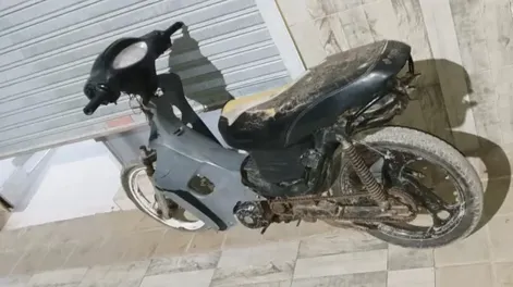 Una motociclista se quebró una pierna tras chocar con un caballo suelto