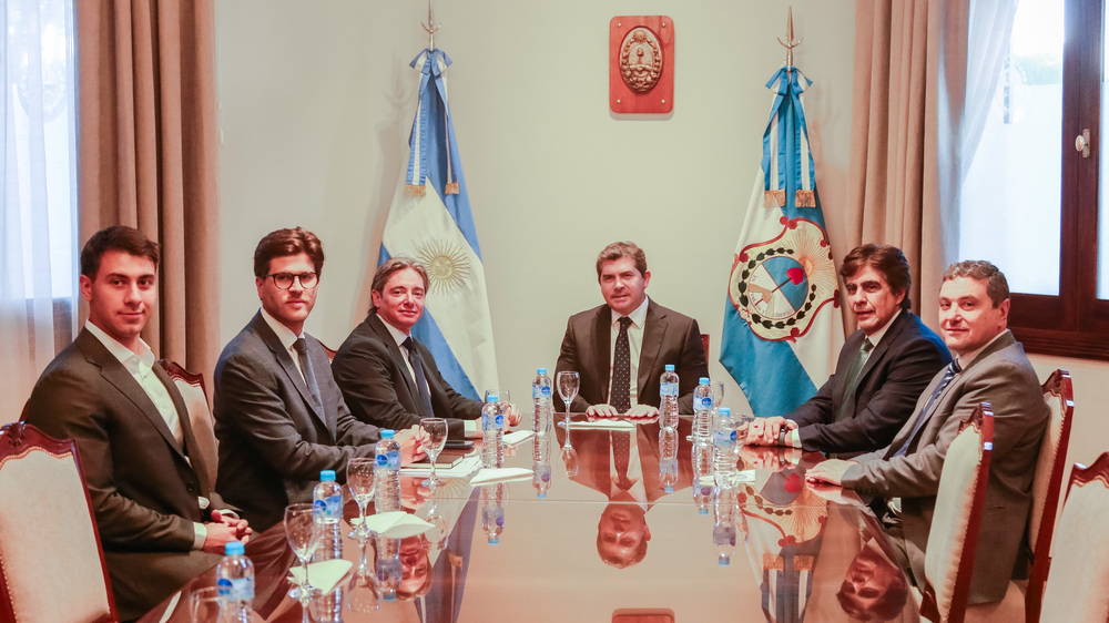 Orrego encabezó la mesa donde también se reunieron los funcionarios Roberto Gutiérrez y Emilio Achem. Por parte del organismo multilateral, acompañaron a Asinelli los técnicos bancarios Andrés Sarache y Tomás Salazar.&nbsp;
