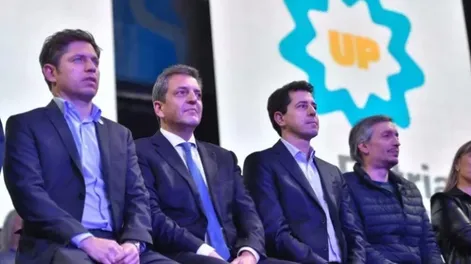Sergio Massa, Máximo Kirchner y Wado de Pedro empezaron la campaña hacia las PASO