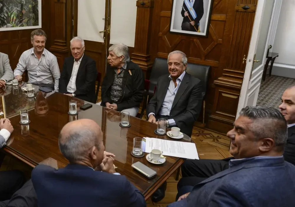 Día clave para el futuro del  fútbol argentino