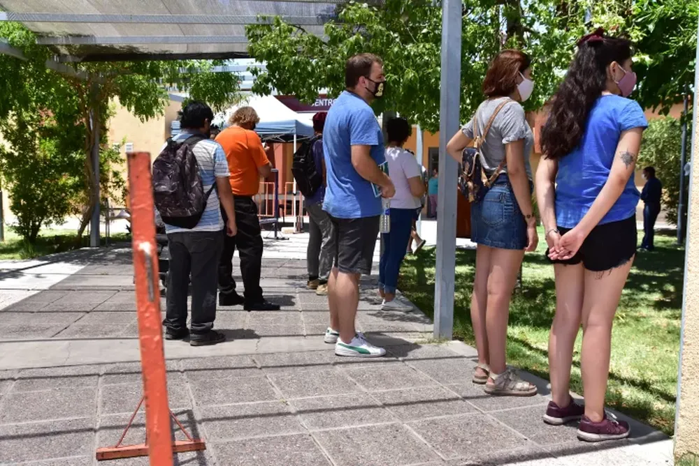 San Juan registró 2.320 nuevos contagios de coronavirus y otros cuatro decesos