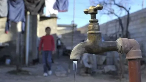 Desde hoy cambia el horario de uso restringido de agua potable: lo que hay que saber