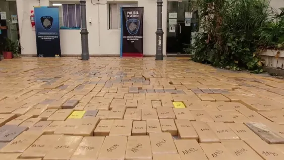 Hallan 1.950 kilos de marihuana