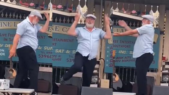 Un abuelo se robó el corazón de las usuarias bailando ‘Thriller’, ‘Macarena’ y ‘Waka Waka’
