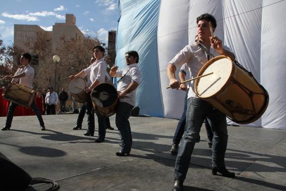Una muestra de las danzas del país