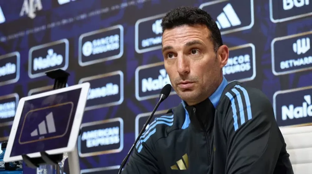 Lionel Scaloni confirmó que Messi será titular ante Angola y anticipó: “Jugarán muchos campeones del mundo”