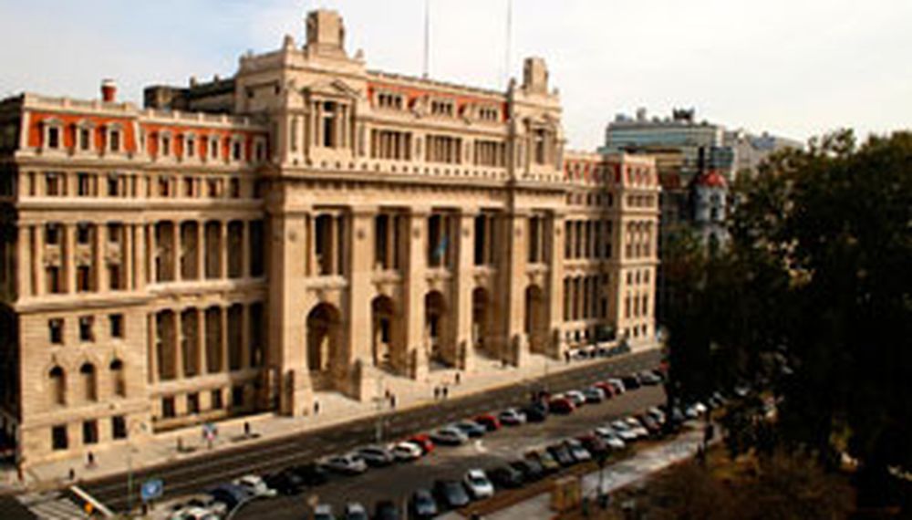 Evacuaron el Palacio de Tribunales por una amenaza de bomba