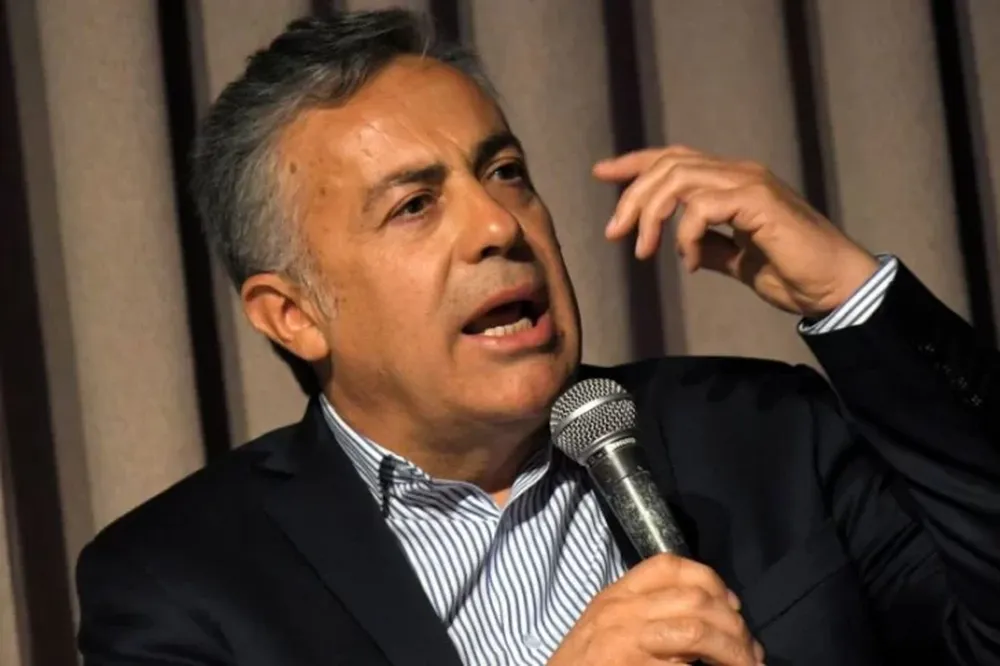 En el cierre, Cornejo presentó su lista para las elecciones del Pro