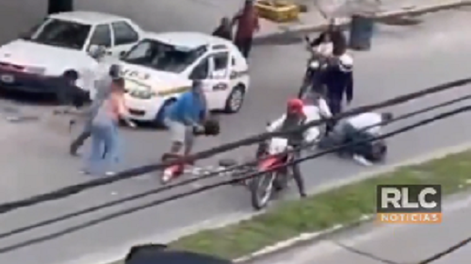 [VIDEO] Motochorros quisieron robar el dinero de los sueldos de los empleados de un sanatorio y los atacaron a golpes