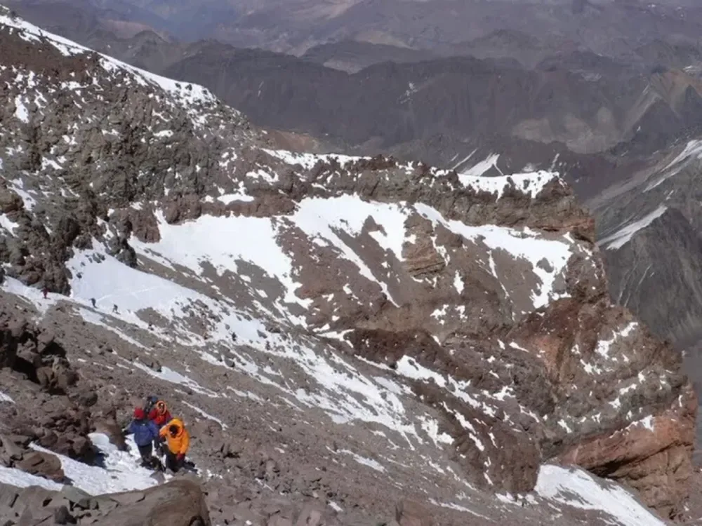 Murió un militar retirado que intentó hacer cumbre “en solitario” en el Aconcagua