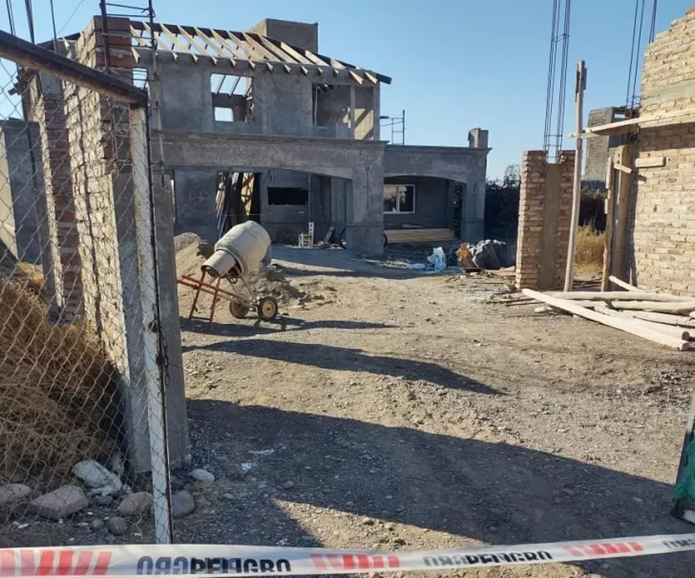 Tragedia en una obra de construcción: un obrero murió tras una caída