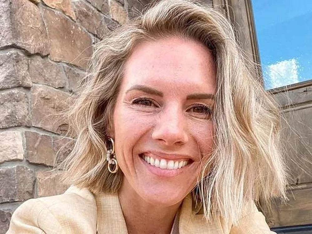 Una youtuber que promovía estrictas prácticas de conducta fue detenida por abuso infantil