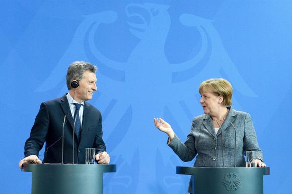 Elogios de Merkel a Macri por la política de apertura