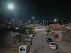 loteo nazareno: inauguraron nuevas luces led y anunciaron una plaza para los ninos del barrio