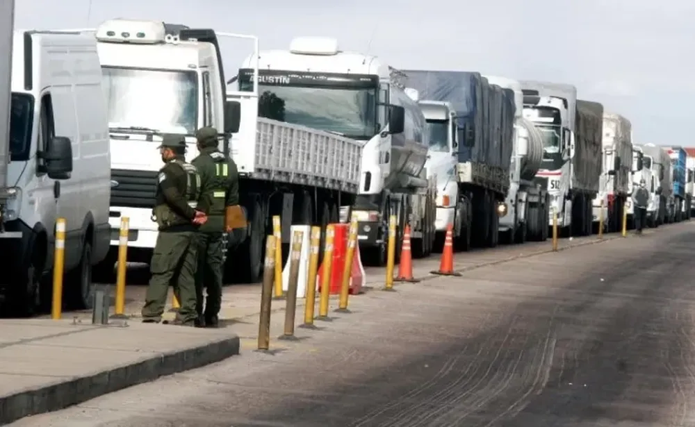 El PCR a uno de los camioneros dio negativo y actualmente hay 12 casos sospechosos