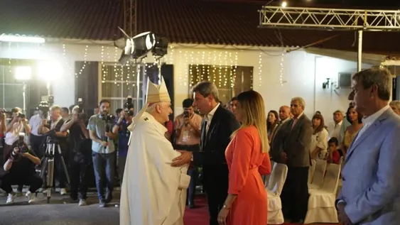 Monseñor Lozano brindó la Misa de Navidad en los Jardines de Casa de Gobierno