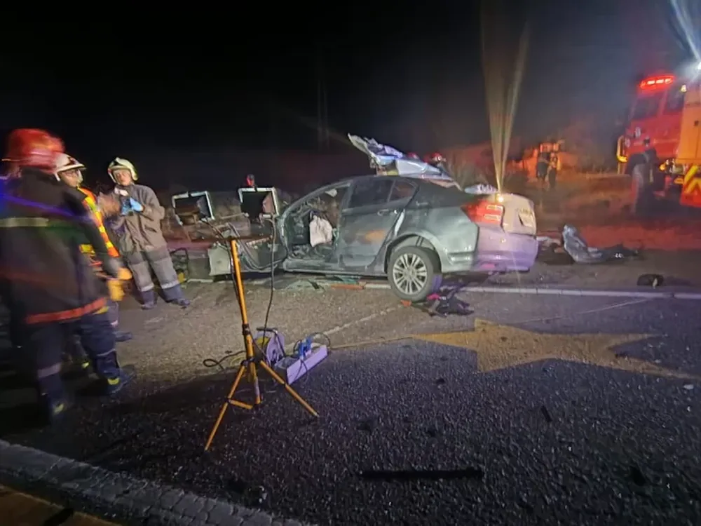 Otra tragedia vial en Mendoza: un muerto es el saldo del choque frontal entre un camión y un auto