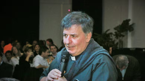 El sacerdote Damián Rodríguez Alcobendas.