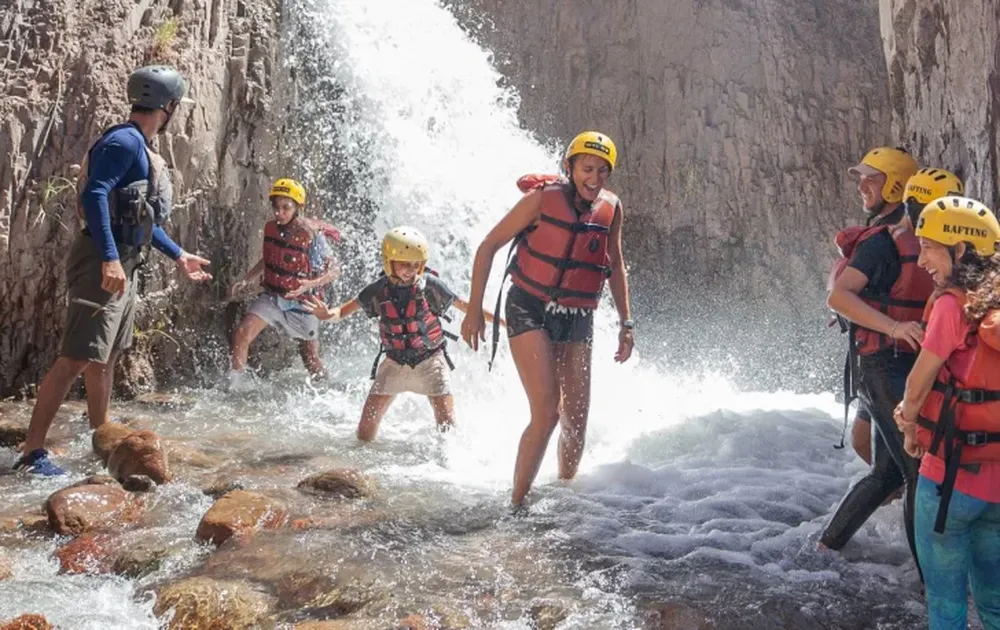 SALDO. El último fin de semana largo en el mes de noviembre, la ocupación hotelera alcanzó un promedio del 70% a nivel provincial y se registró una recaudación récord de $1.200 millones por el movimiento turístico.
