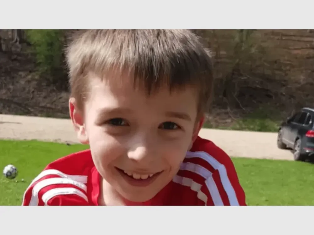 Murió un nene de 10 años después de saltar en una cama elástica y quedar “azul”